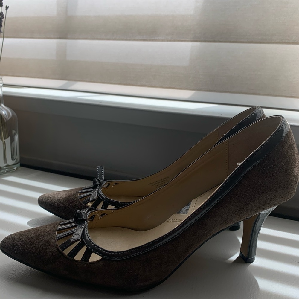 Adrienne Vittadini brown suede shoes